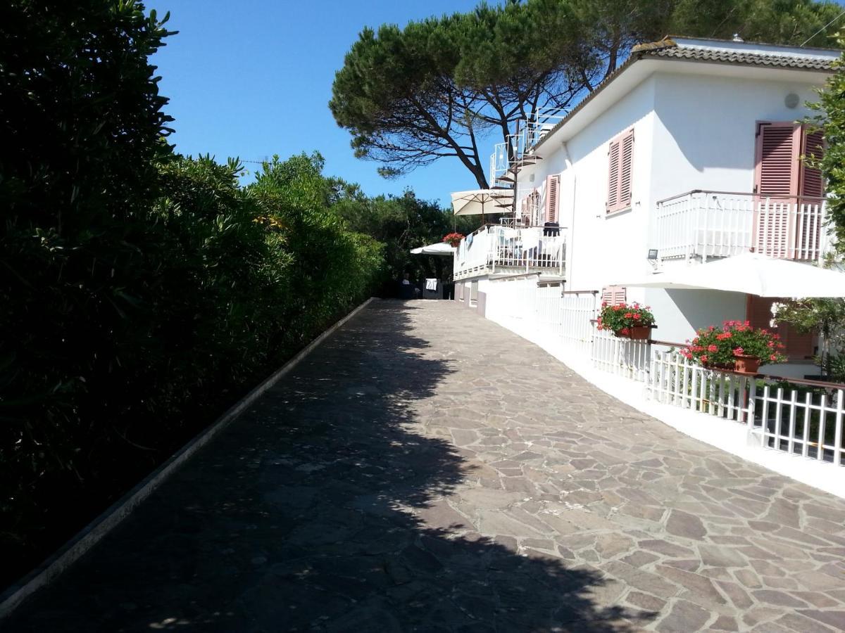Appartamento In Villa Valentini, Fronte Mare, Giardino E Parcheggio Privato, Wifi, Dotato Di Tutti I Confort, Nel Golfo Di Gaeta มินตูร์โน ภายนอก รูปภาพ
