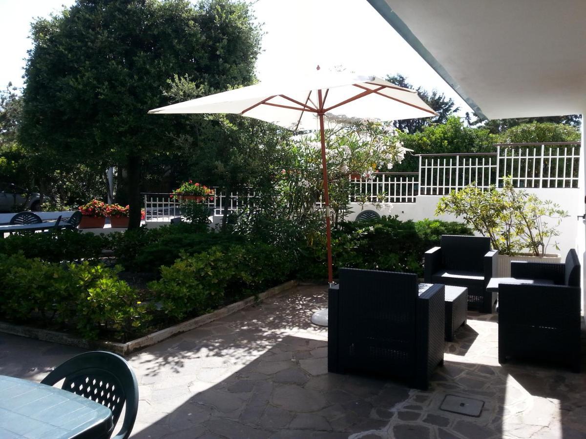 Appartamento In Villa Valentini, Fronte Mare, Giardino E Parcheggio Privato, Wifi, Dotato Di Tutti I Confort, Nel Golfo Di Gaeta มินตูร์โน ภายนอก รูปภาพ