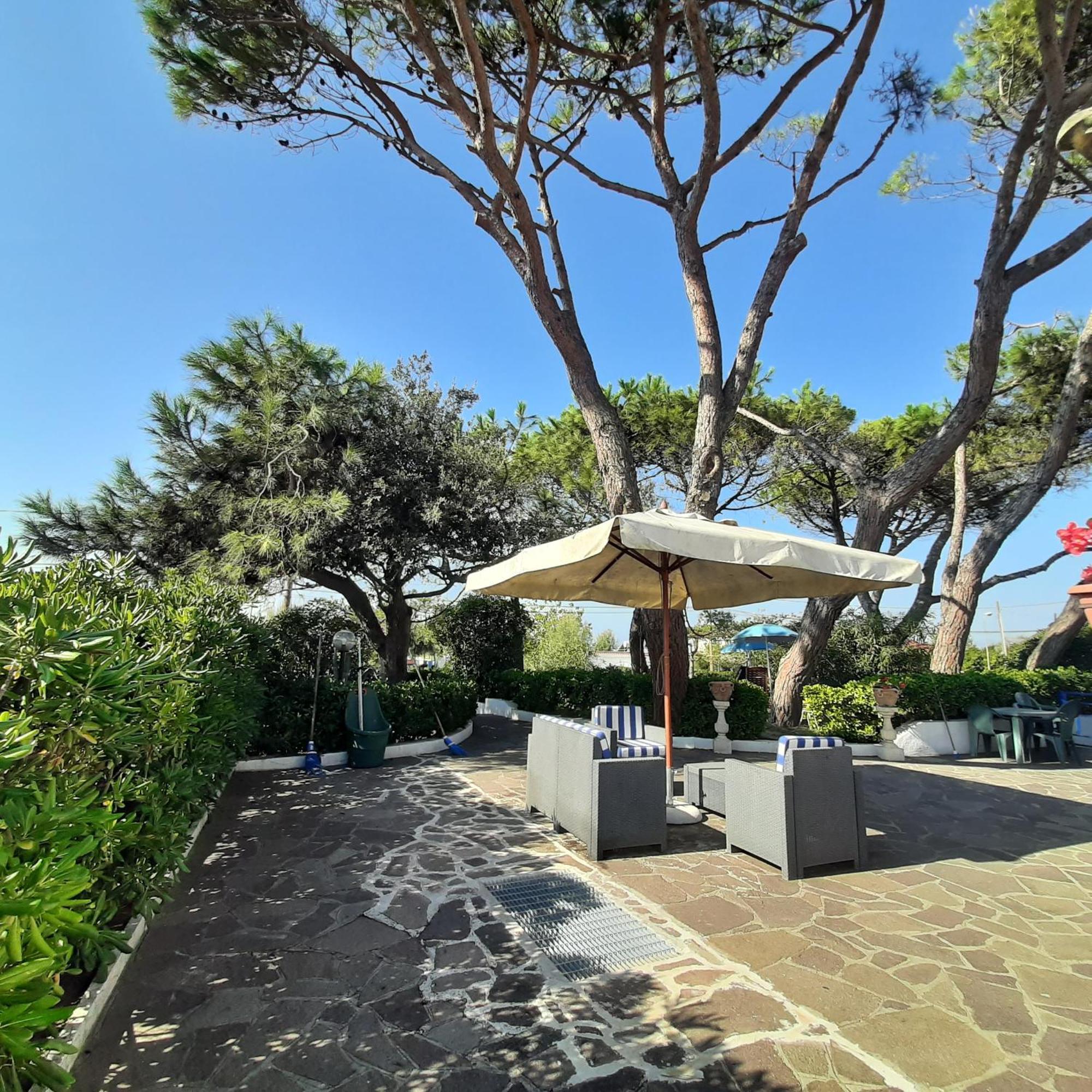 Appartamento In Villa Valentini, Fronte Mare, Giardino E Parcheggio Privato, Wifi, Dotato Di Tutti I Confort, Nel Golfo Di Gaeta มินตูร์โน ภายนอก รูปภาพ