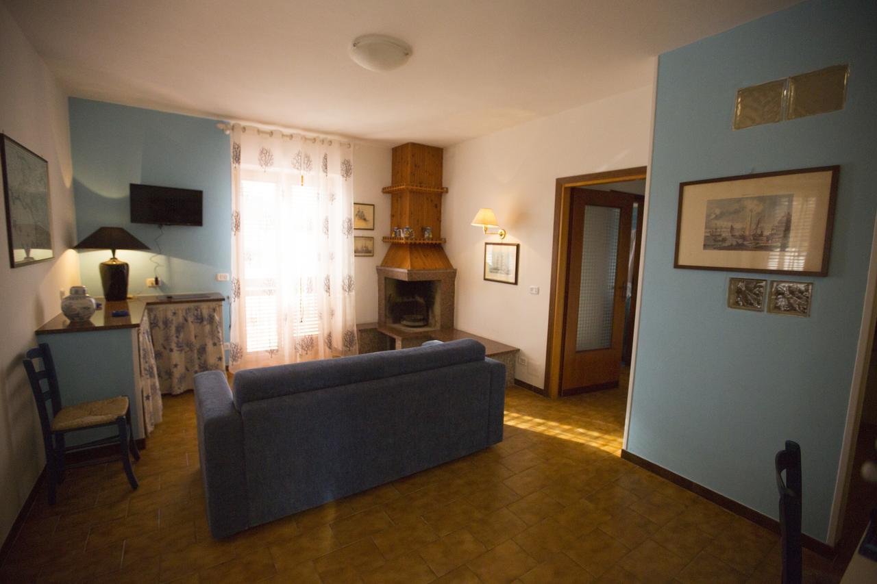 Appartamento In Villa Valentini, Fronte Mare, Giardino E Parcheggio Privato, Wifi, Dotato Di Tutti I Confort, Nel Golfo Di Gaeta มินตูร์โน ภายนอก รูปภาพ