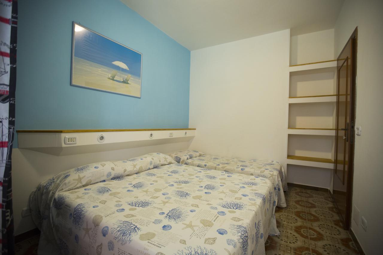 Appartamento In Villa Valentini, Fronte Mare, Giardino E Parcheggio Privato, Wifi, Dotato Di Tutti I Confort, Nel Golfo Di Gaeta มินตูร์โน ภายนอก รูปภาพ