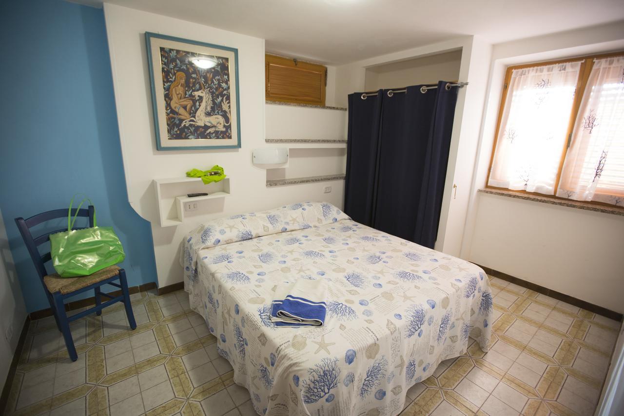 Appartamento In Villa Valentini, Fronte Mare, Giardino E Parcheggio Privato, Wifi, Dotato Di Tutti I Confort, Nel Golfo Di Gaeta มินตูร์โน ภายนอก รูปภาพ